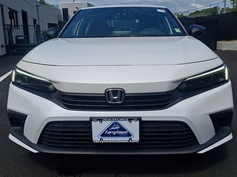 Used 2023 Honda Civic Sport image 2