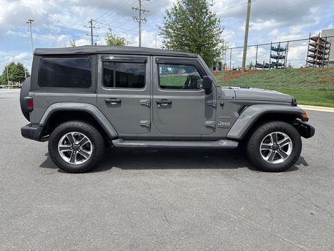 Used 2020 Jeep Wrangler Unlimited Sahara AWD/4WD image 10