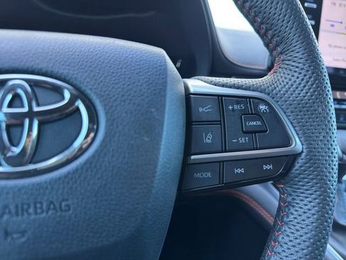 Used 2024 Toyota Sienna XSE image 9