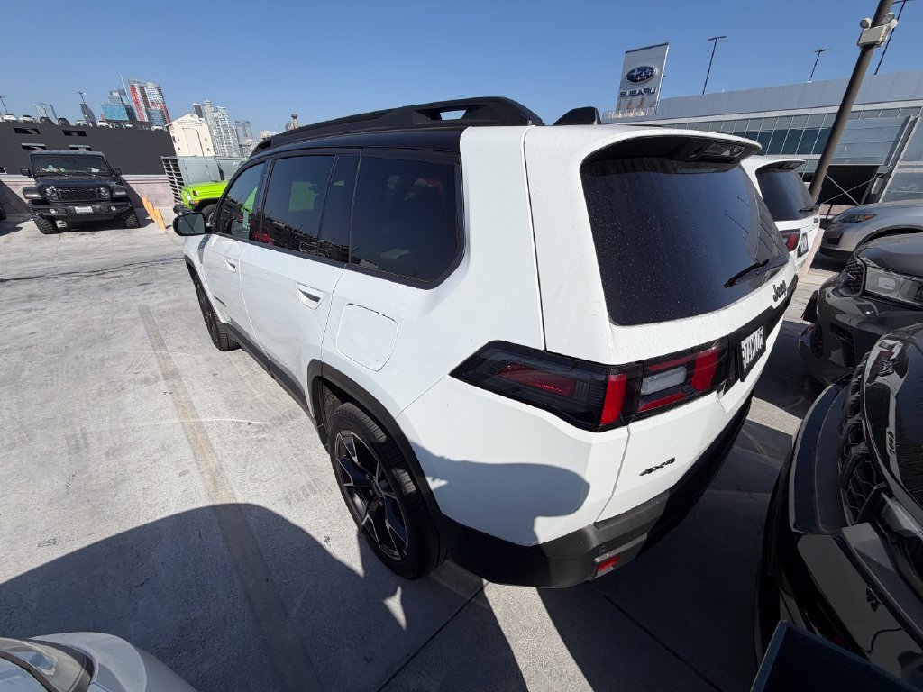 Used 2026 Jeep Cherokee Overland AWD/4WD image 4
