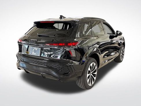 New 2026 Audi Q3 quattro 2.0T AWD/4WD image 5