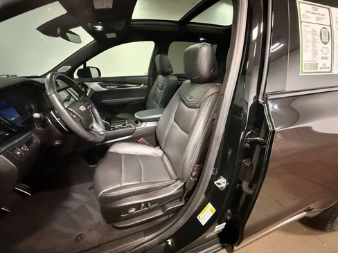 Used 2024 Cadillac XT6 Sport w/ LPO, Floor Liner Package AWD/4WD image 12