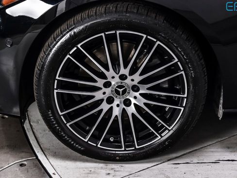 Used 2025 Mercedes-Benz C 300 4MATIC Sedan image 11