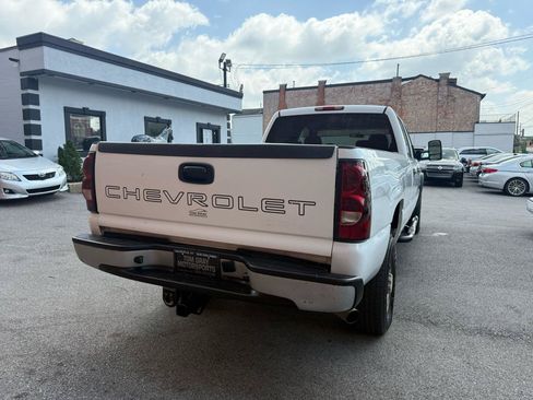 Used 2006 Chevrolet Silverado 2500 W/T w/ Skid Plate Package AWD/4WD image 3