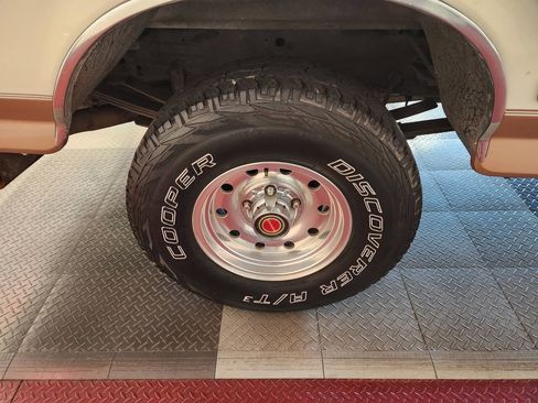 Used 1995 Ford F150 XLT image 11