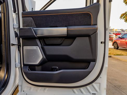 Used 2024 Ford F350 Platinum image 38