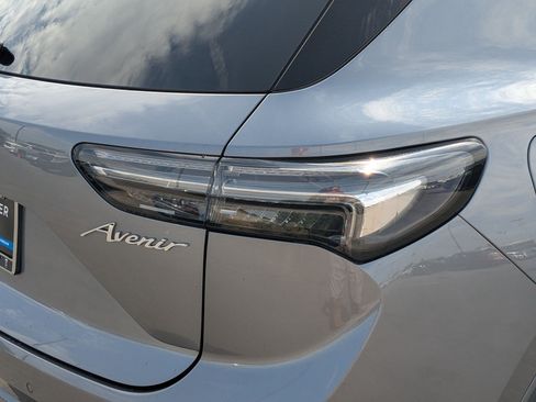 Certified 2022 Buick Envision Avenir w/ Technology Package II AWD/4WD image 12