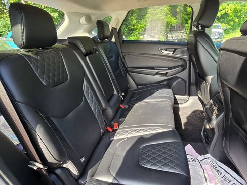 Used 2023 Ford Edge Titanium AWD/4WD image 19