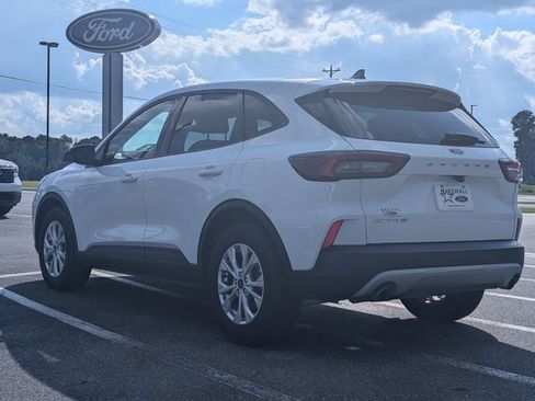 Certified 2025 Ford Escape Active FWD image 3