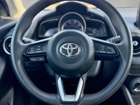 Used 2019 Toyota Yaris LE image 16