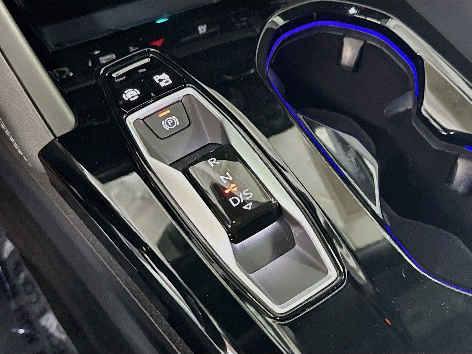 Certified 2025 Audi Q5 Premium AWD/4WD image 17