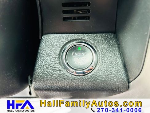 Used 2015 Ford F150 Platinum w/ Equipment Group 701A Luxury image 29