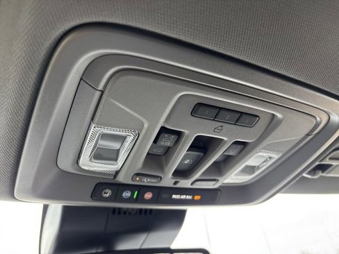 New 2026 GMC Sierra 1500 SLT image 45