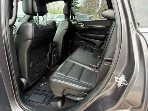Used 2017 Jeep Grand Cherokee Limited image 17