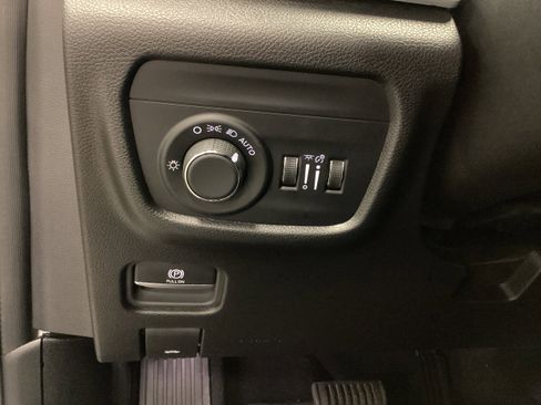 Used 2024 Jeep Grand Cherokee Altitude image 20