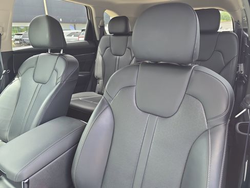 Certified 2023 Kia Sorento SX image 22