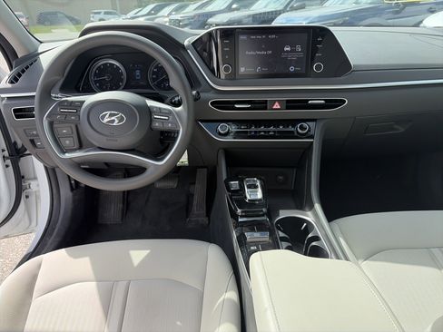 Used 2023 Hyundai Sonata SE FWD image 17