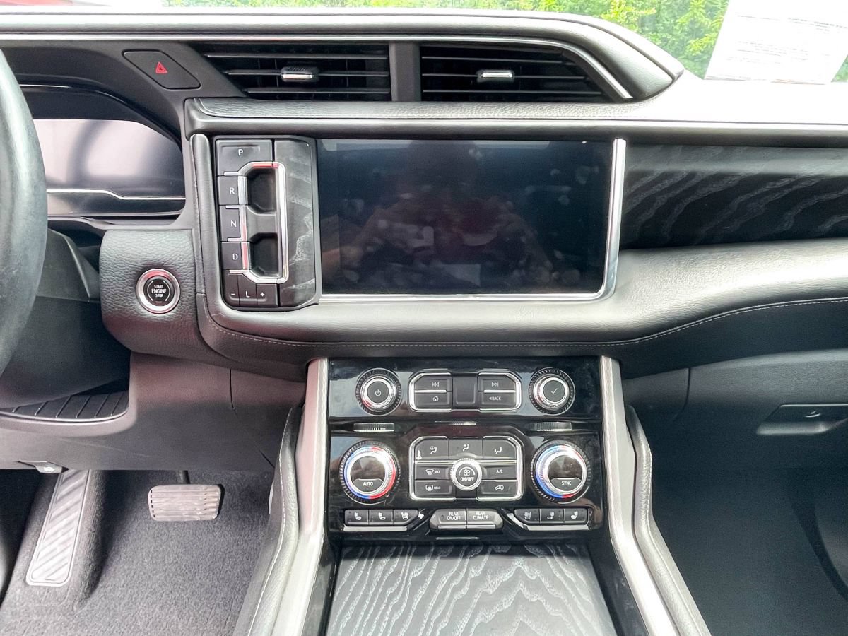 Used 2022 GMC Yukon Denali AWD/4WD image 12