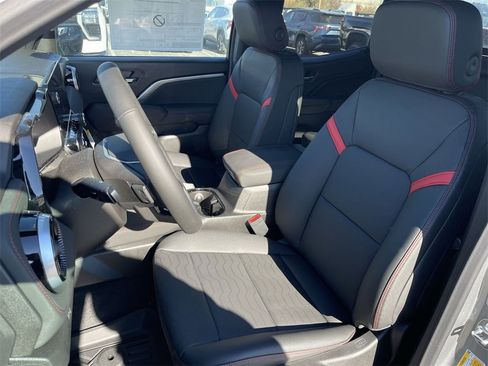 New 2026 Chevrolet Colorado Z71 image 11