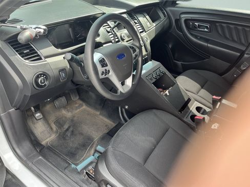 Used 2015 Ford Taurus Police Interceptor AWD image 9