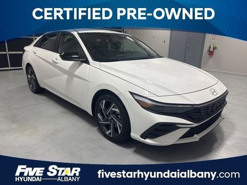 Used 2025 Hyundai Elantra Sport image 1