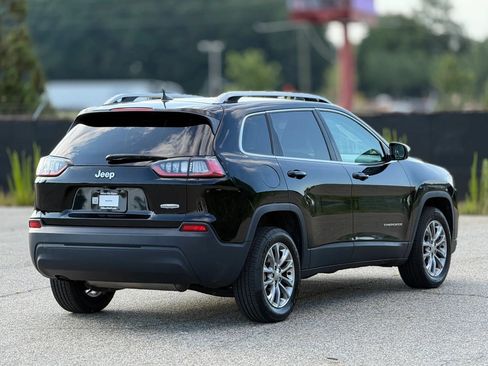 Used 2019 Jeep Cherokee Latitude Plus FWD image 9