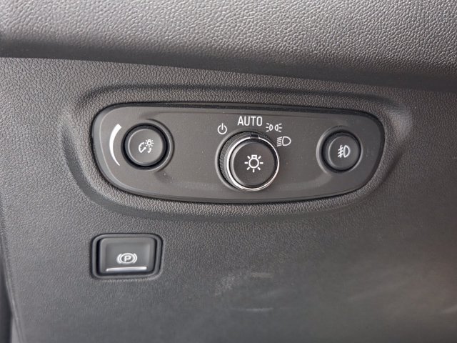 Used 2023 GMC Terrain SLT FWD image 29