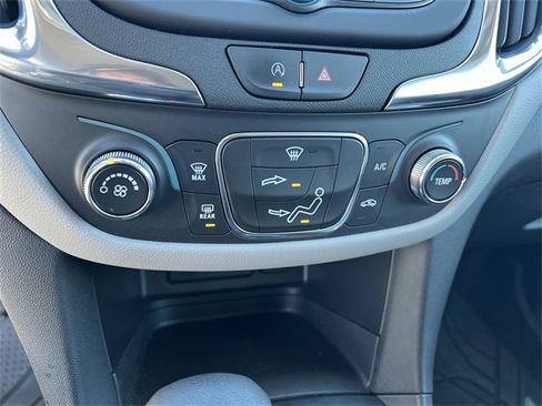 Certified 2024 Chevrolet Equinox LS w/ LS Convenience Package image 16