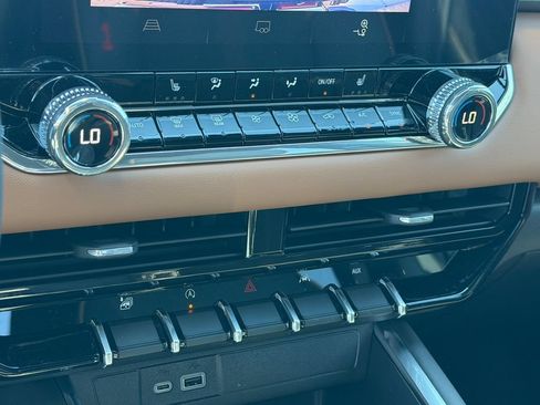 New 2026 GMC Canyon AT4 AWD/4WD image 37