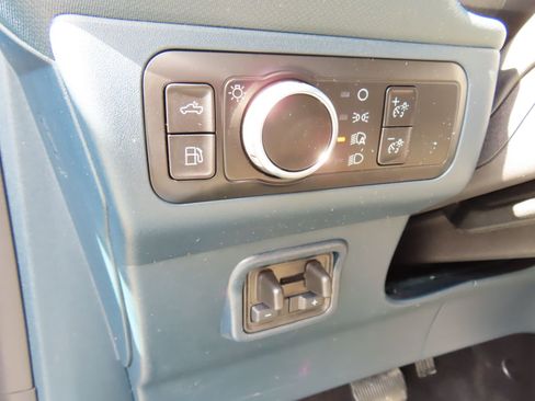 Used 2025 Ford Maverick Lariat w/ 4K Tow Package image 13