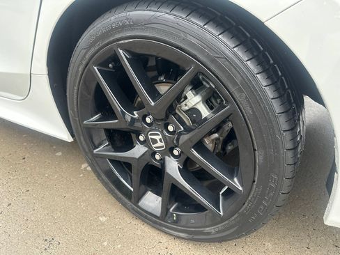 Used 2023 Honda Civic Sport image 12
