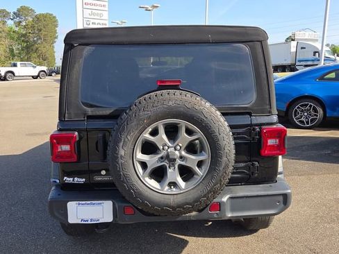 Used 2020 Jeep Wrangler Unlimited Sport AWD/4WD image 11