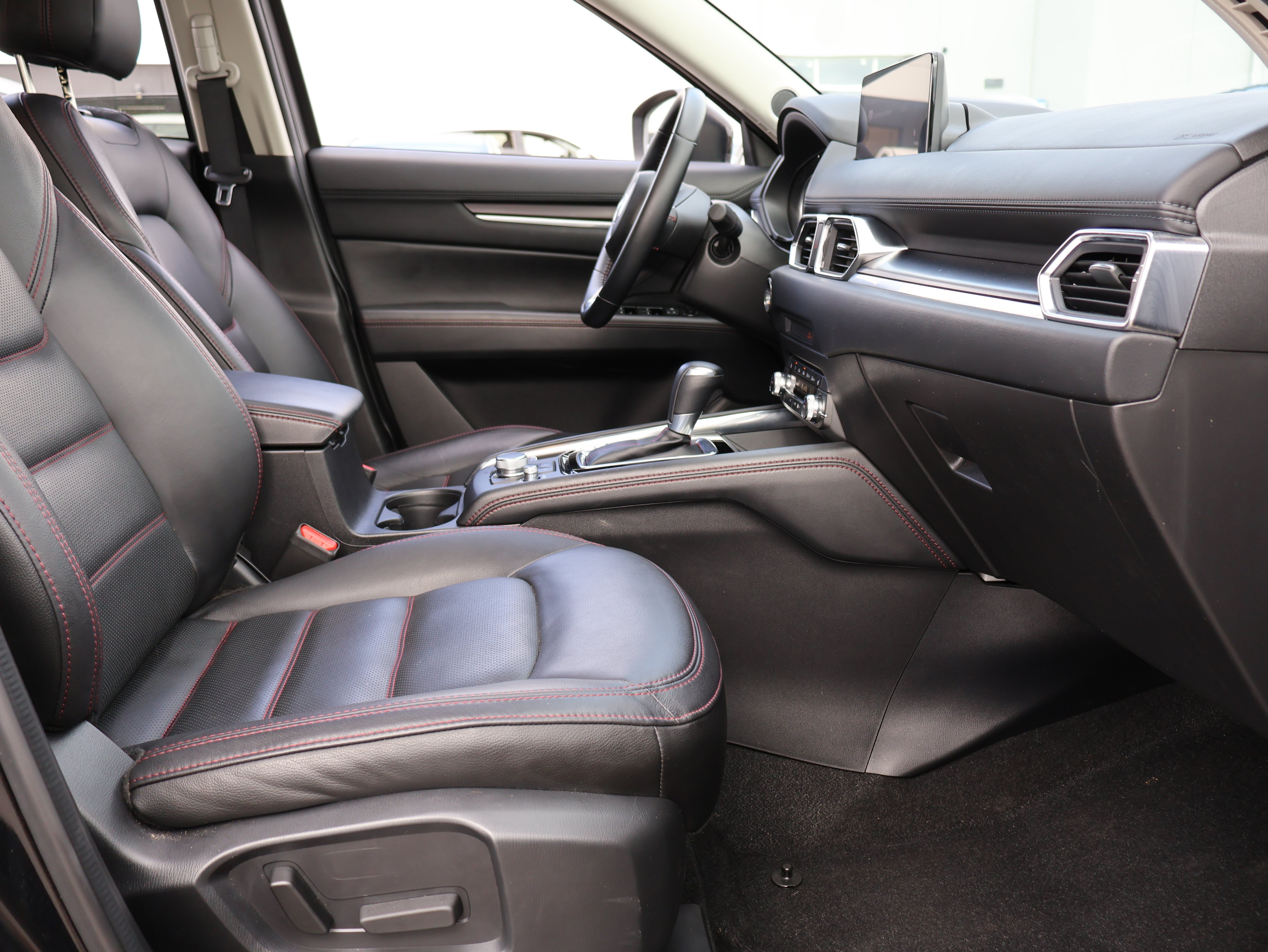 Used 2025 MAZDA CX-5 Carbon Edition AWD/4WD image 9