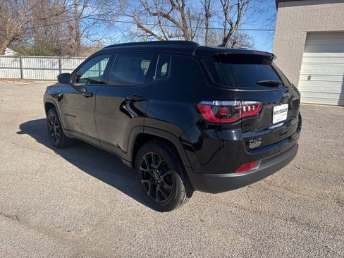 New 2026 Jeep Compass Latitude image 4