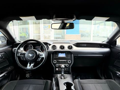 Used 2020 Ford Mustang GT image 2