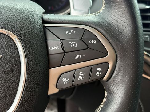 Used 2017 Jeep Grand Cherokee SRT AWD/4WD image 17