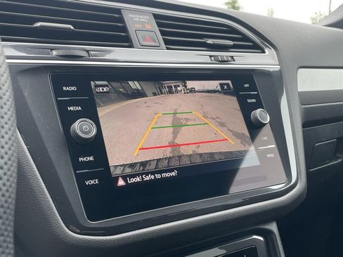 Used 2024 Volkswagen Tiguan SE R-Line image 15