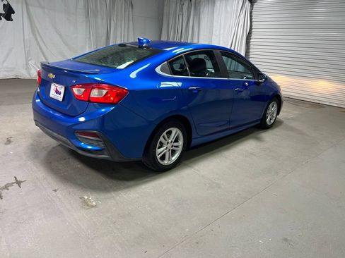 Used 2016 Chevrolet Cruze LT w/ Sun And Sound Package FWD image 7