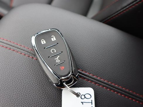 Used 2023 Chevrolet Equinox RS w/ RS Leather Package image 17