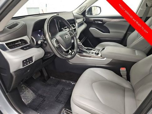 Used 2022 Toyota Highlander Platinum AWD/4WD image 15