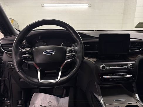 Certified 2020 Ford Explorer Limited image 9