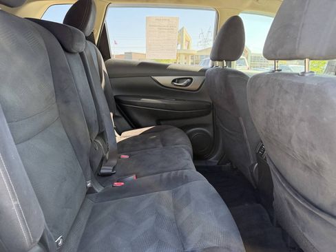 Used 2016 Nissan Rogue SV FWD image 19