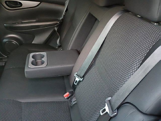 Used 2022 Nissan Rogue Sport S FWD image 11