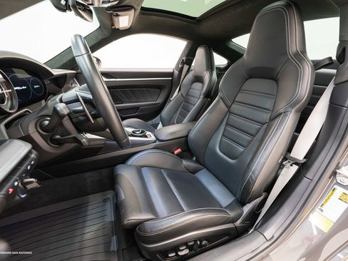Used 2022 Porsche 911 Turbo image 23