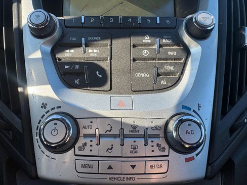 Used 2017 Chevrolet Equinox LT w/ Convenience Package image 20