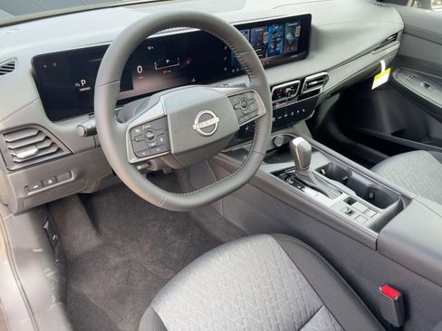 New 2026 Nissan Sentra SV w/ SV Convenience Package FWD image 4