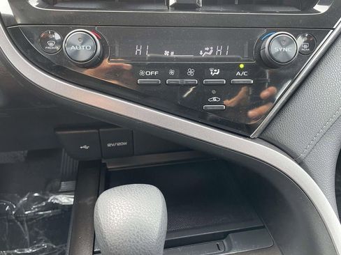 Used 2024 Toyota Camry LE image 40