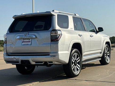 Used 2016 Toyota 4Runner Limited AWD/4WD image 8