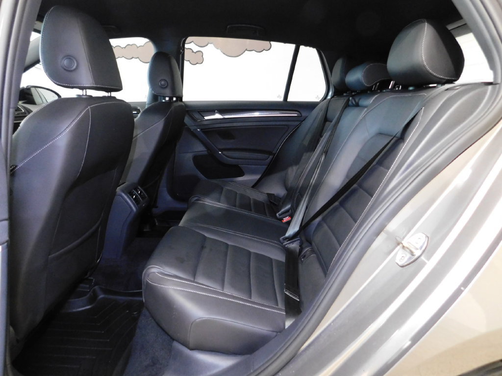 Used 2017 Volkswagen Golf 4-Door AWD/4WD image 63