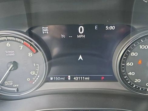 Used 2022 Cadillac XT5 Premium Luxury w/ Technology Package AWD/4WD image 14